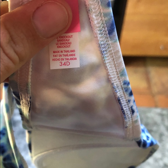 Victoria’s Secret Bikini - Picture 3 of 3